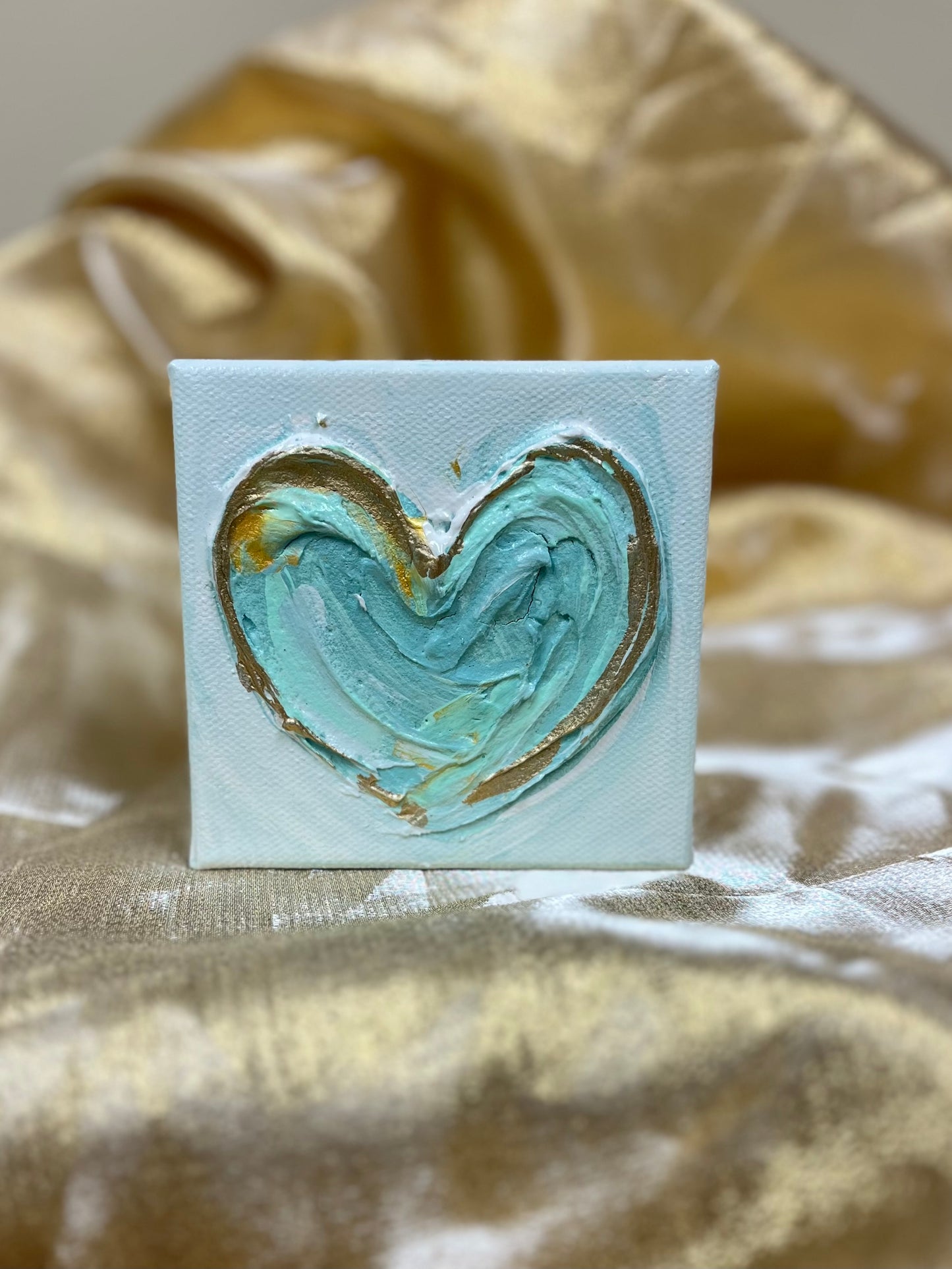 4x4 Textured Heart canvas