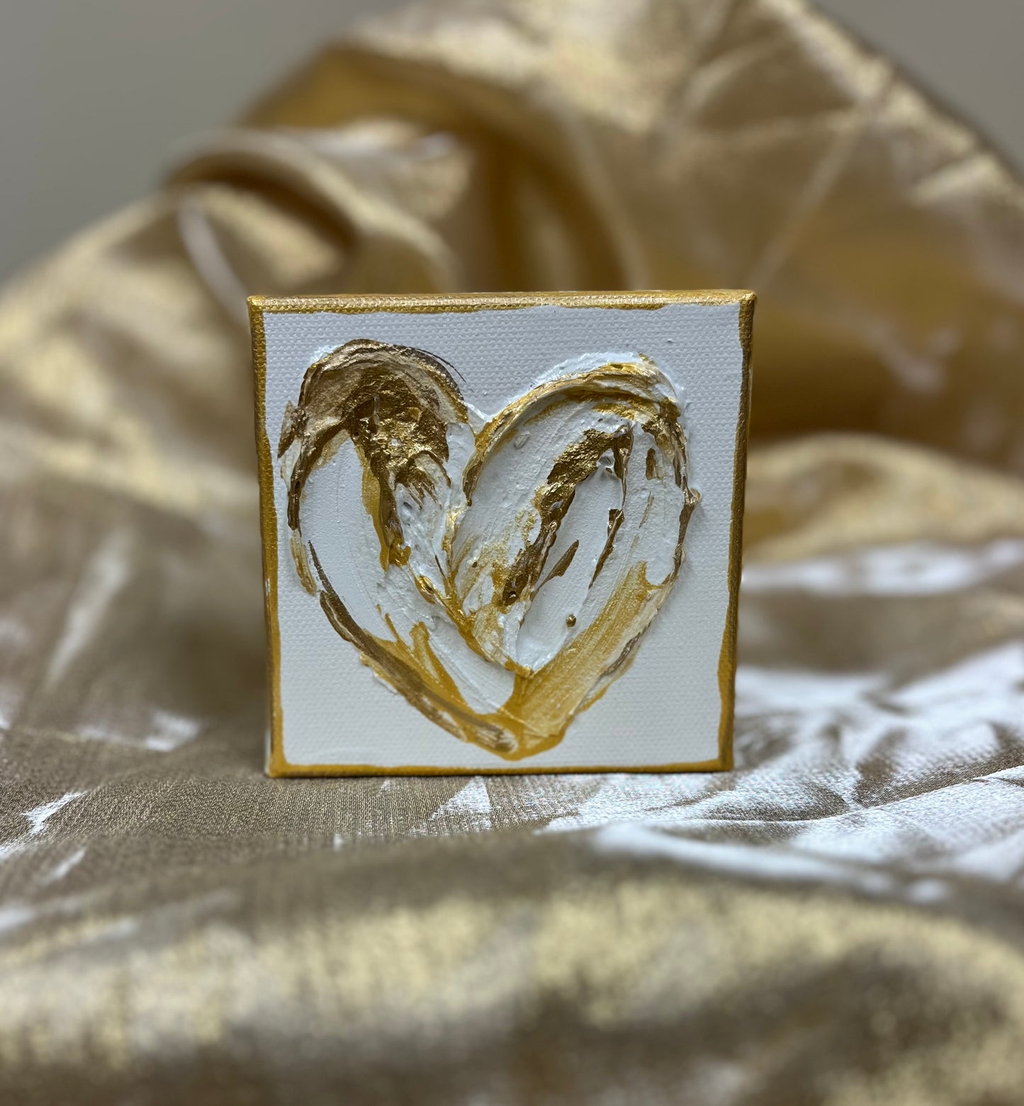 4x4 Textured Heart canvas